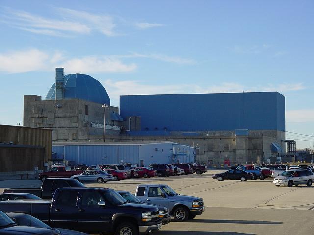 Clinton Plant rear
Keywords: Clinton Exelon Nuclear Power Plant