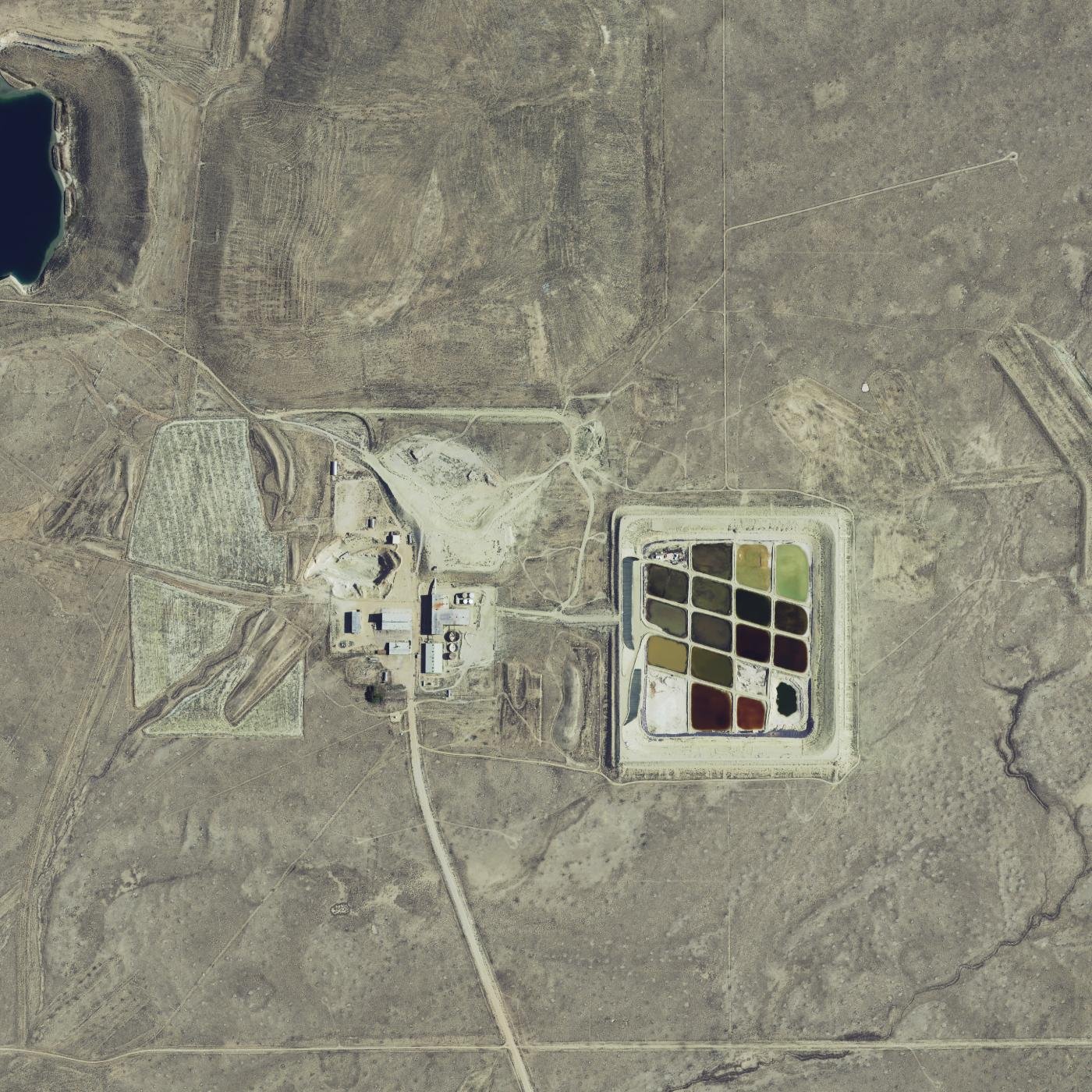 Sweetwater Uranium Mine (aerial imagery)
Keywords: Sweetwater Uranium Mine; aerial; NAIP