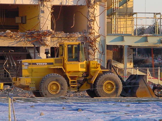demo
another BLDG, pic is of a  serious nibbling and jackhammering from an Akerman 450 . with special atachments. 
Keywords: Maine Yankee Nuclear Power Plant (decommissioned)