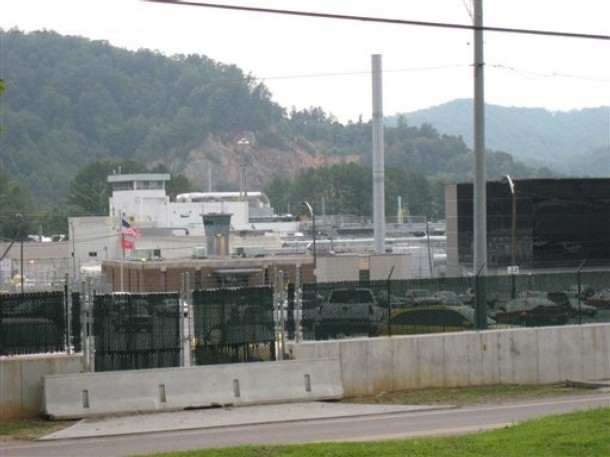 Nuclear Fuel Services Inc. in Erwin, Tenn
Fences, barricades and guard towers are apparent at privately held Nuclear Fuel Services Inc. in Erwin, Tenn., photographed on Wednesday, Aug. 29, 2007. The plant makes fuel for the U.S. Navy's nuclear fleet and converts weapons-grade uranium for use in commercial nuclear reactors.
