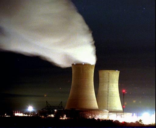 Limerick Nuclear Generating Station
Clouds spew from a cooling tower at PECO's nuclear generating station in Limerick, Pa., in this Feb. 14, 1997, file photo. A fire did minor damage to a non-nuclear section of the Limerick nuclear plant during a test of the backup generators, Thursday, Oct. 9, 1997.
Keywords: Limerick Nuclear Generating Station