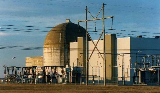 Wolf Creek Nuclear Power Plant
Shown here on Jan. 11, 2000, Wolf Creek Nuclear power plant near New Strawn, Kan., which went online in 1985, is expanding its spent fuel containment pool to house more depleted uranium.
Keywords: Wolf Creek Nuclear Power Plant