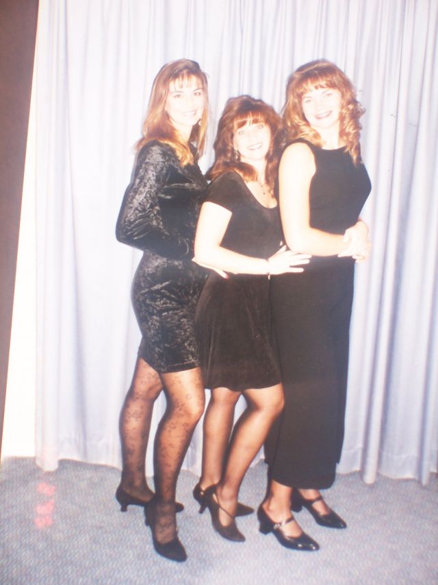 Kelly, Jamie, Amy 1995
One fine collection of San Onofre Ladies!
