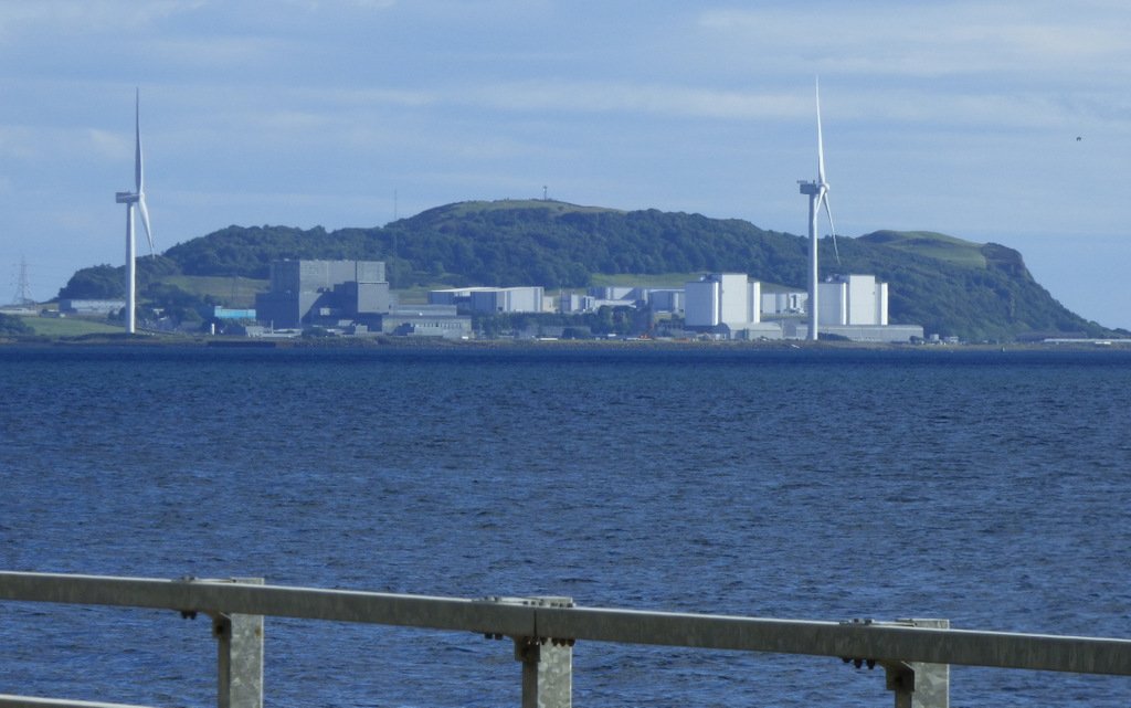 Hunterston nuclear power stations - geograph.org.uk - 5819600
Keywords: Hunterston