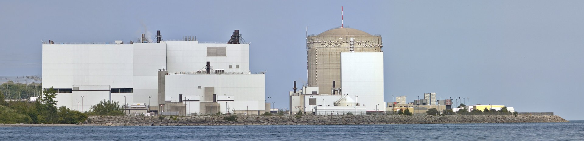 Darlington Nuclear Generating Station panorama2
Keywords: Darlington