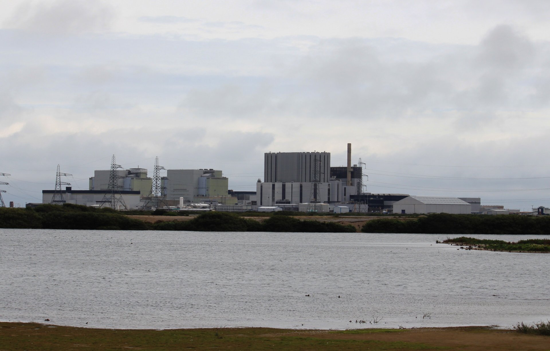 Click to view full size image
==============
Dungeness Nuclear Power Station UK 2012
Keywords: Dungeness Dungeness Nuclear Power Station UK 2012
Keywords: Dungeness