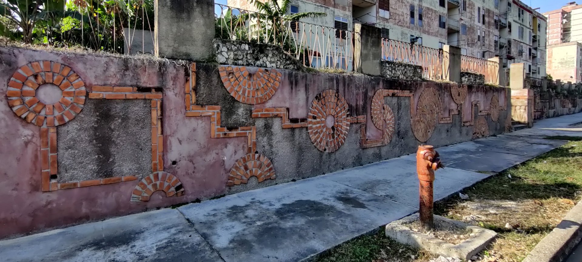 Click to view full size image
==============
Ciudad Nuclear-010
Keywords: Juragua Ciudad Nuclear-010
Keywords: Juragua