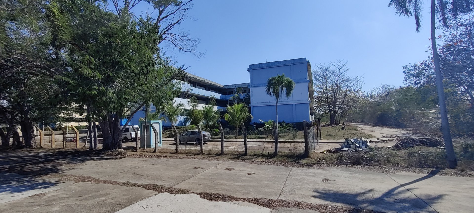 Click to view full size image
==============
Ciudad Nuclear-065
Keywords: Juragua Ciudad Nuclear-065
Keywords: Juragua
