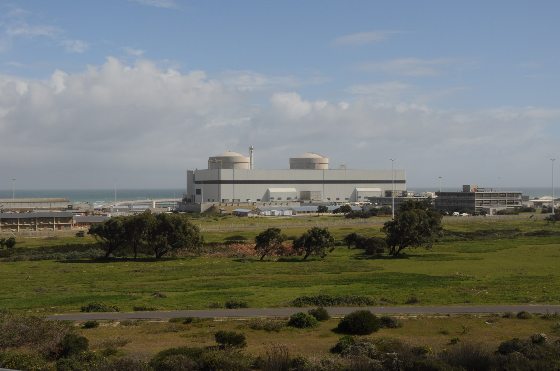Click to view full size image
==============
Koeberg Nuclear Power Plant 2010-1
Keywords: Koeberg Koeberg Nuclear Power Plant 2010-1
Keywords: Koeberg