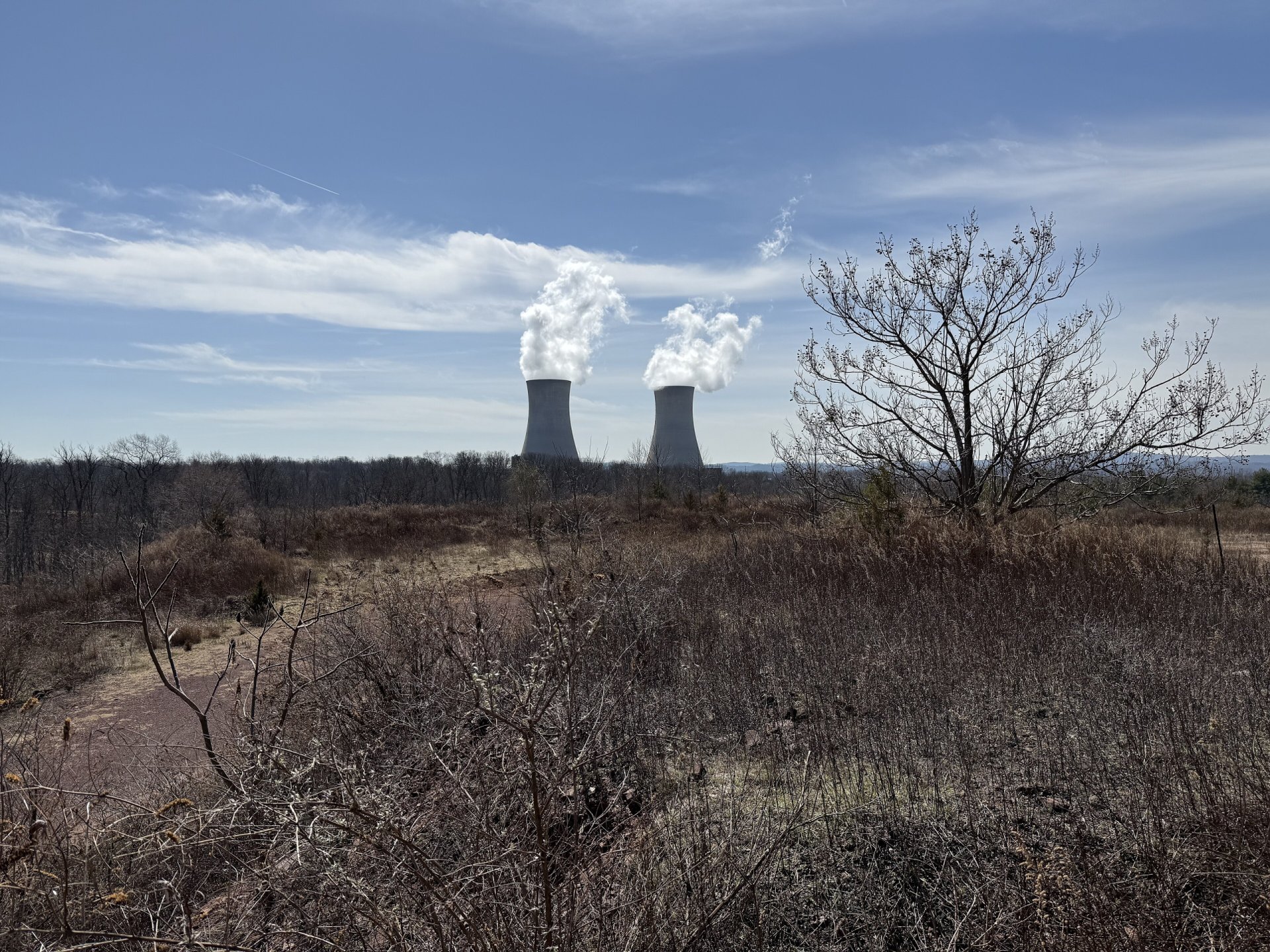Click to view full size image
==============
2025-03-19 13 37 13 View southwest towards the cooling towers of the Limerick Generating Station from the hill near Evergreen Road and Lightcap Road in Limerick Township, Montgomery County, Pennsylvania
Keywords: Limerick 2025-03-19 13 37 13 View southwest towards the cooling towers of the Limerick Generating Station from the hill near Evergreen Road and Lightcap Road in Limerick Township, Montgomery County, Pennsylvania
Keywords: Limerick