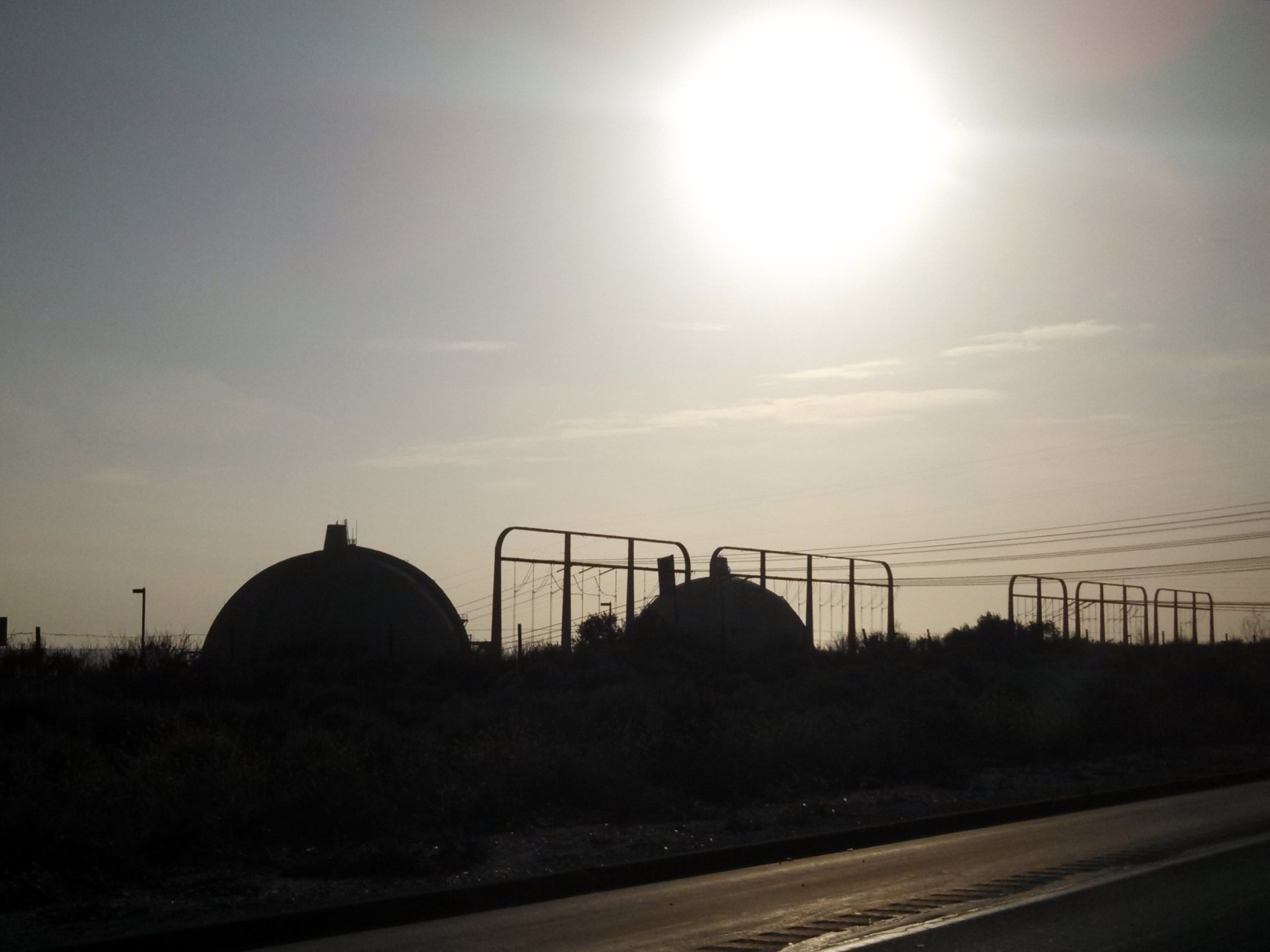 San Onofre Nuclear Generating Station after being closed
Keywords: San Onofre
