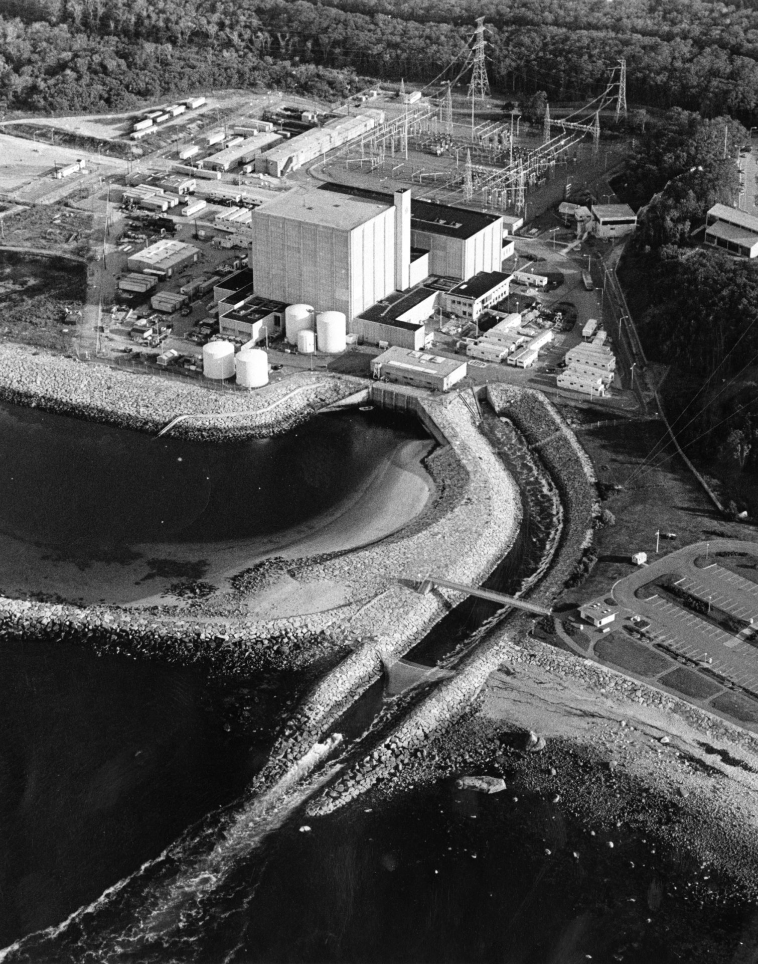 Click to view full size image
==============
Seabrook Power Plant (49496786748)
Keywords: Seabrook Seabrook Power Plant (49496786748)
Keywords: Seabrook