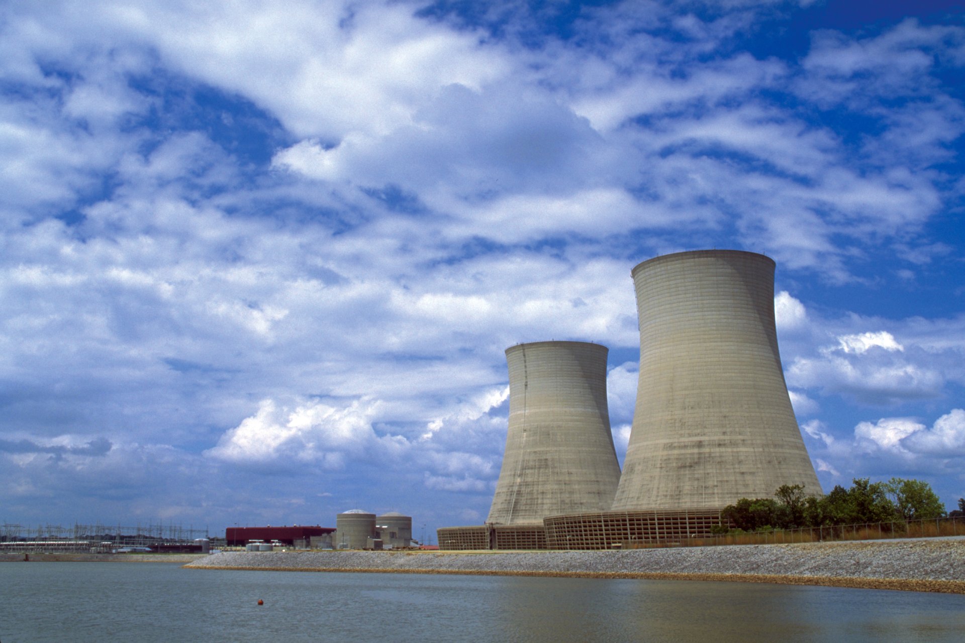 Click to view full size image
==============
TVA nuclear plant (4403312856)
Keywords: Sequoyah TVA nuclear plant (4403312856)
Keywords: Sequoyah