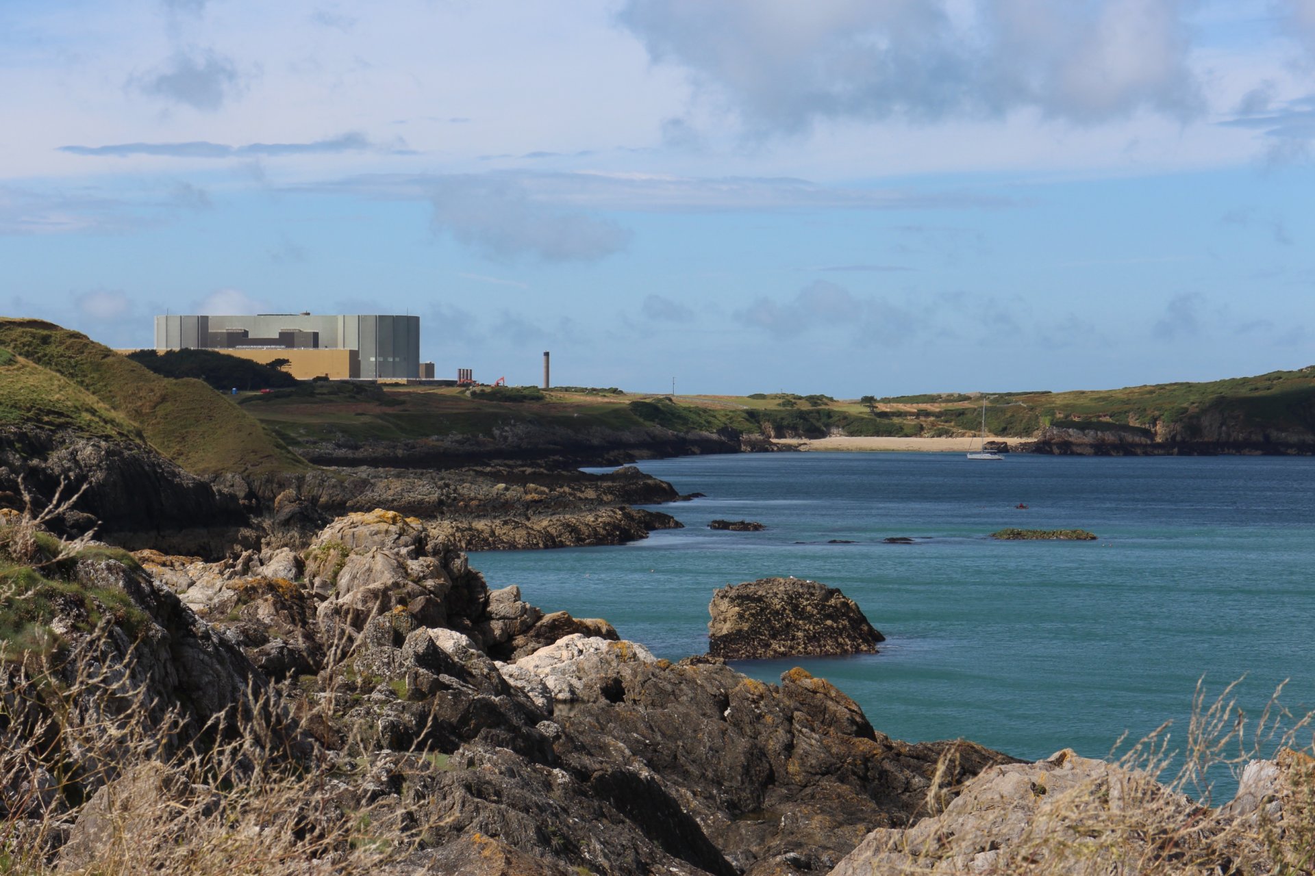 Wylfa Power Station - panoramio
Keywords: Wylfa