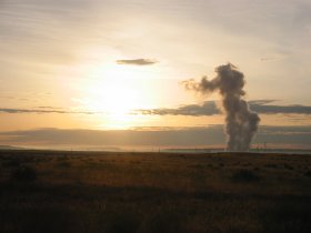columbia_generating_station_desert_sunrise_with_nuclear_plant_155336263.jpg