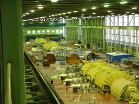 douglas_point_bruce_a_turbine_hall_december_2002.jpg