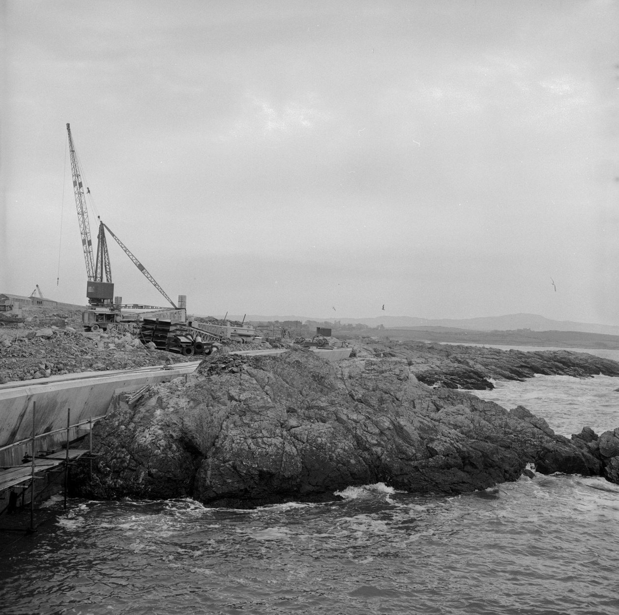 Construction of the Wylfa Atomic Power Station
Keywords: Wylfa
