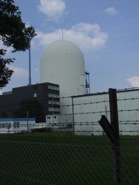 lingen_kernkraftwerk_lingen_2010_1.jpg